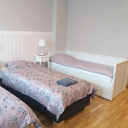 אכסניה Nurmbergi Maja *