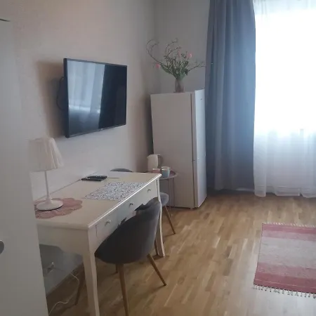Nurmbergi Maja Ostello *