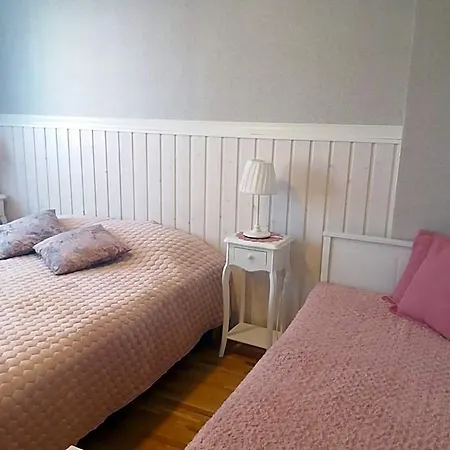 Nurmbergi Maja Ostello *